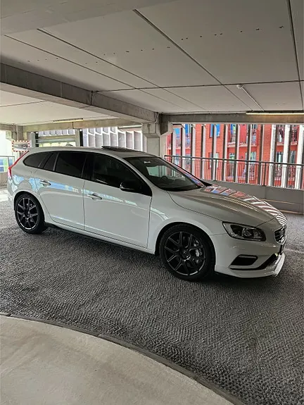 Volvo V60 2018 photo 2