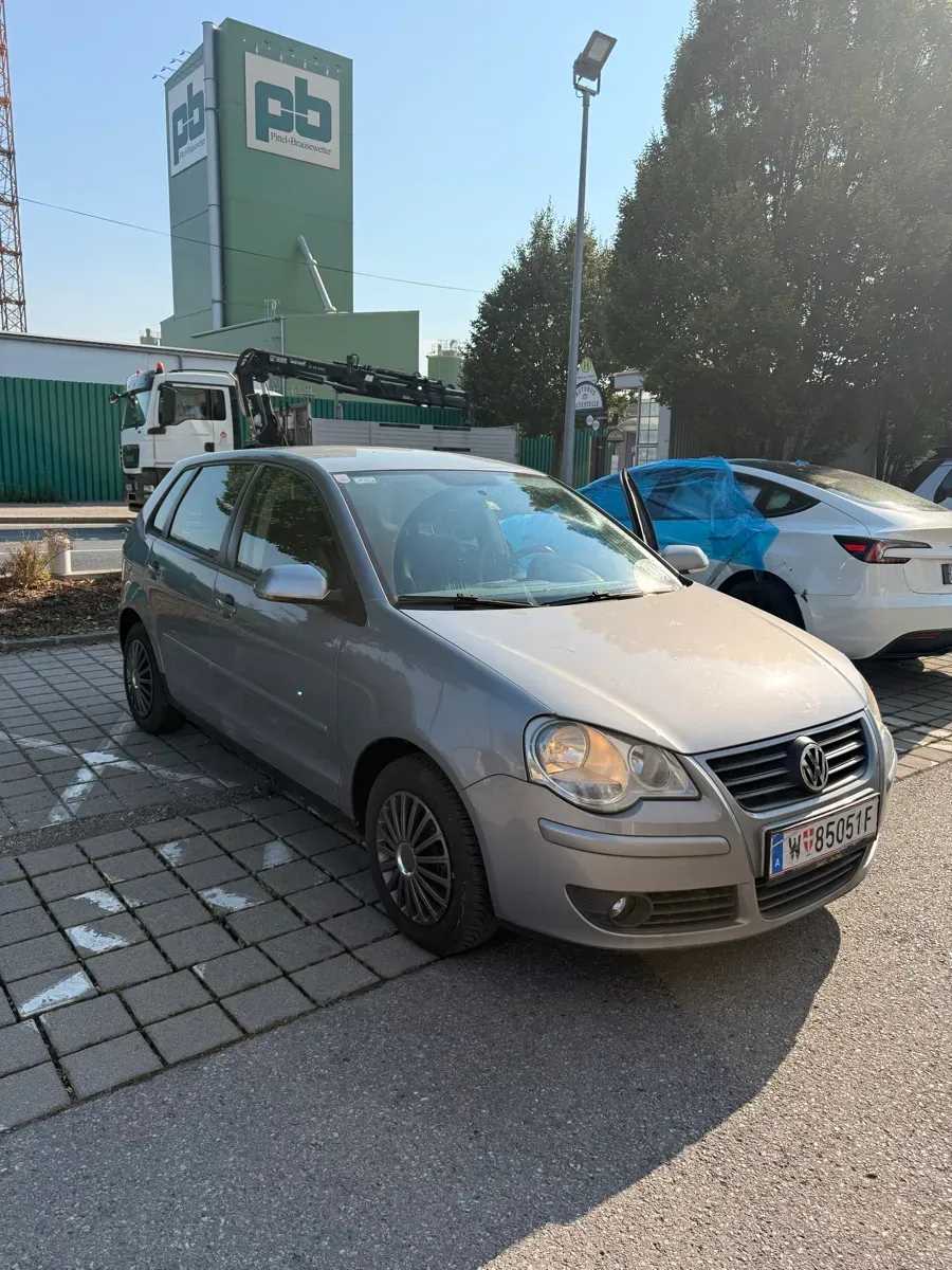 Volkswagen Polo 2008 photo 2
