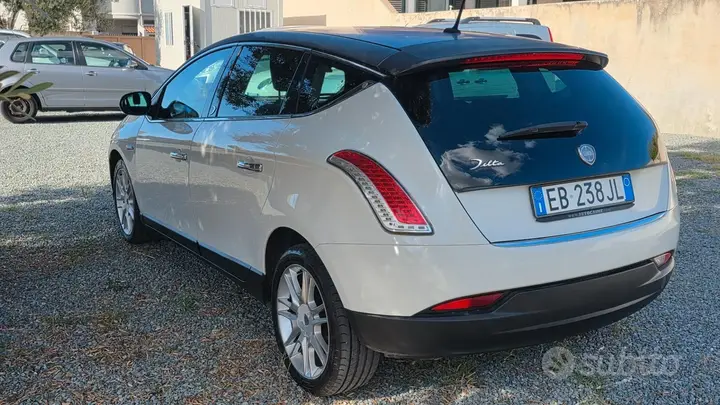 Lancia Delta 2010 photo 4