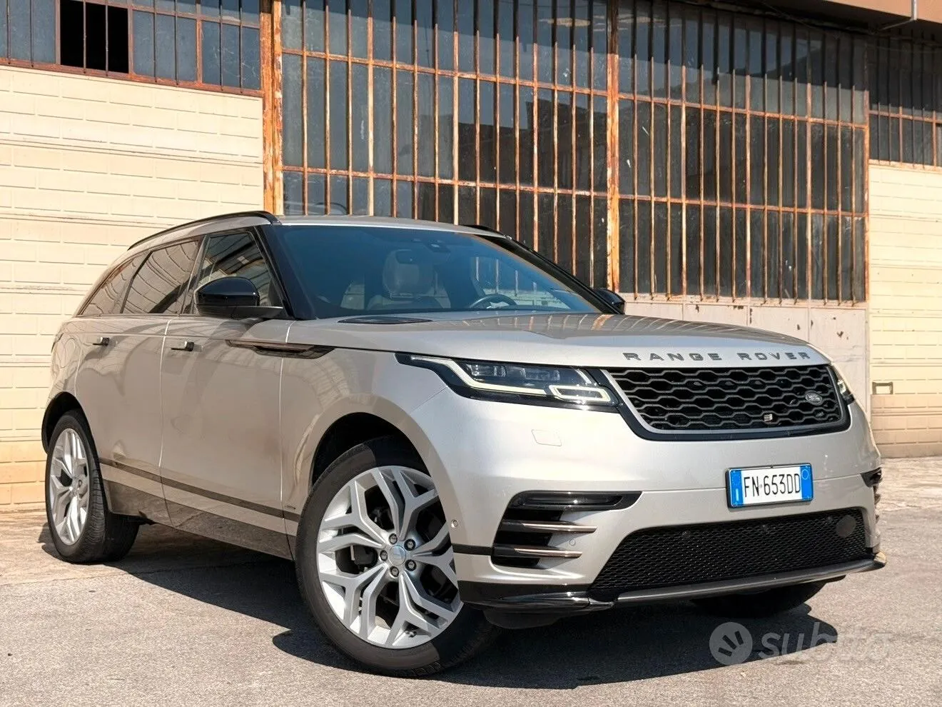 Land Rover Range Rover Velar 2018 photo 3
