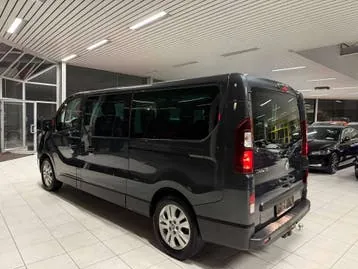Renault Trafic 2023 photo 2