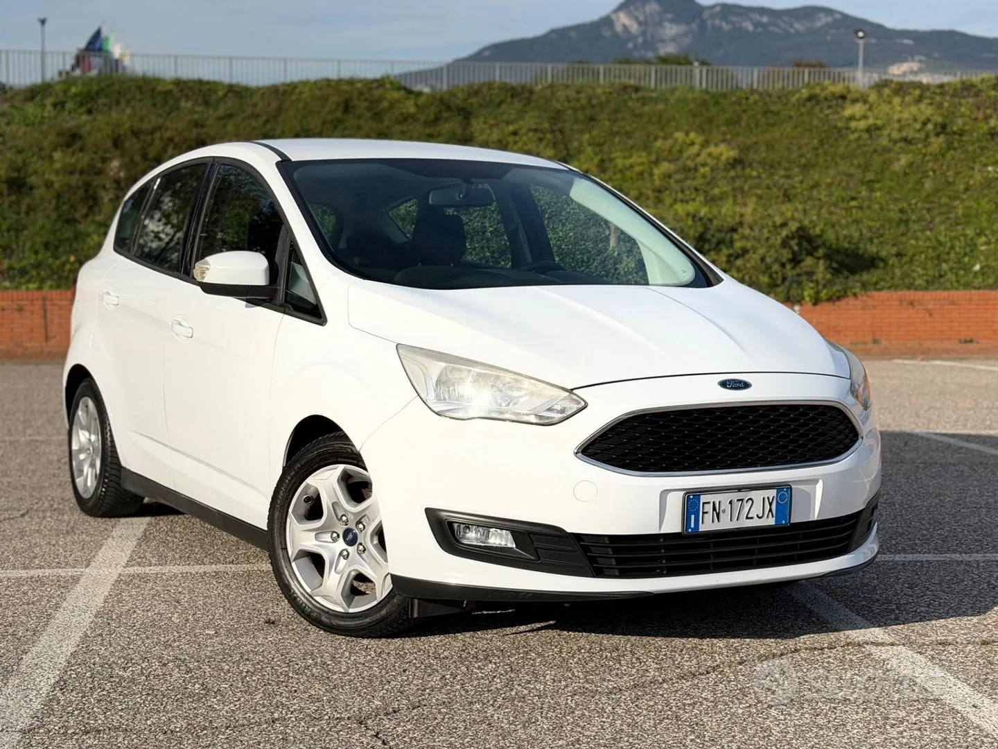 Ford C-Max 2018 photo 2