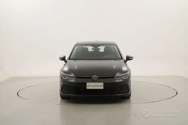Volkswagen Golf Life 2023 photo 2