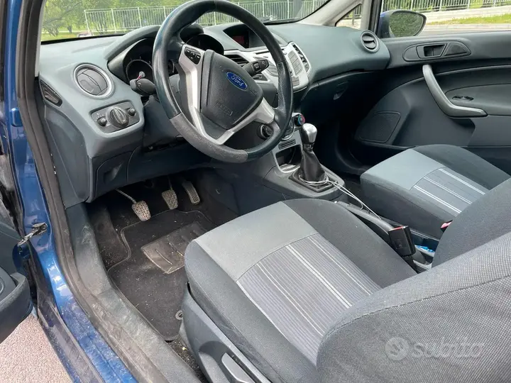 Ford Fiesta 2009 photo 4