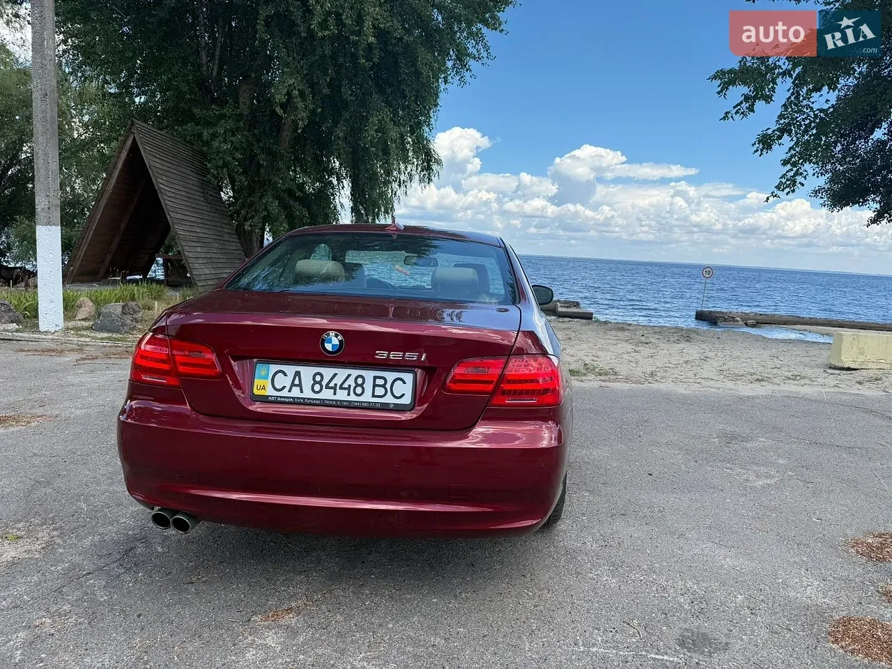 BMW 3 Series 2011 photo 4