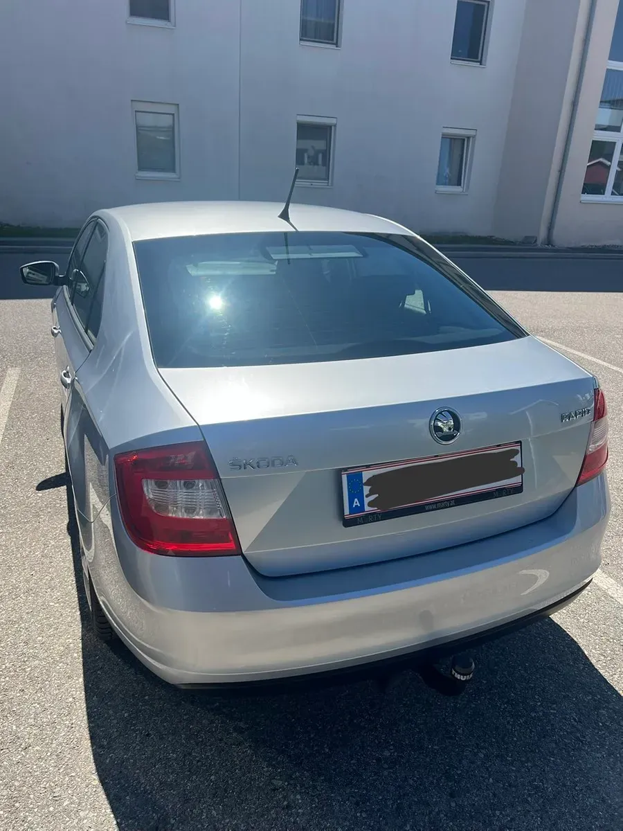 Skoda Rapid 2014 photo 3