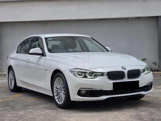 BMW 318I