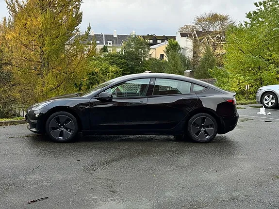 Tesla Model 3 2023 photo 4