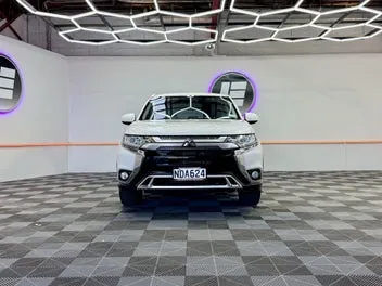 Mitsubishi Outlander 2020 photo 3