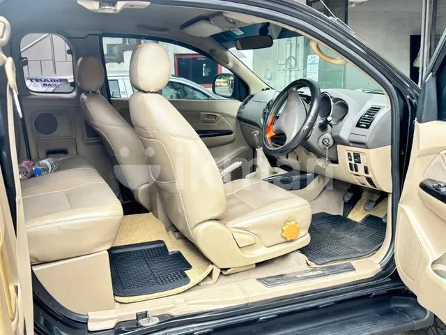 Toyota Hilux 2010 photo 3
