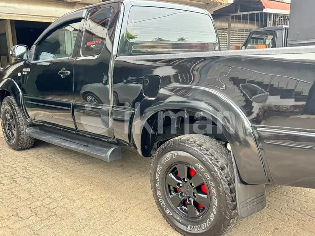 Toyota Hilux 2010 photo 2