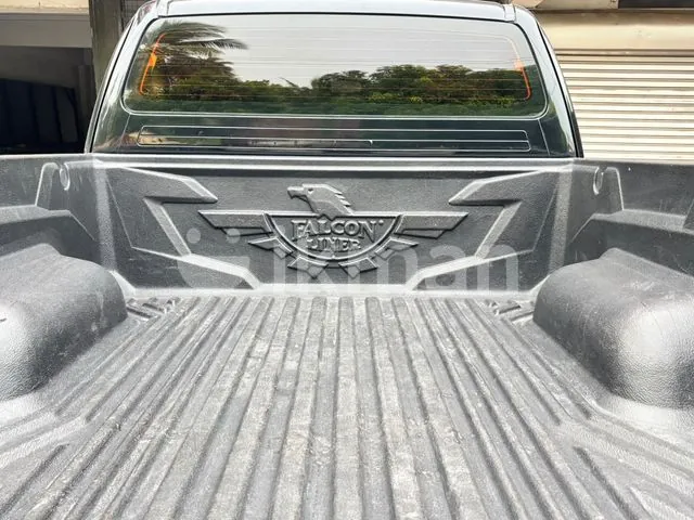 Toyota Hilux 2010 photo 5