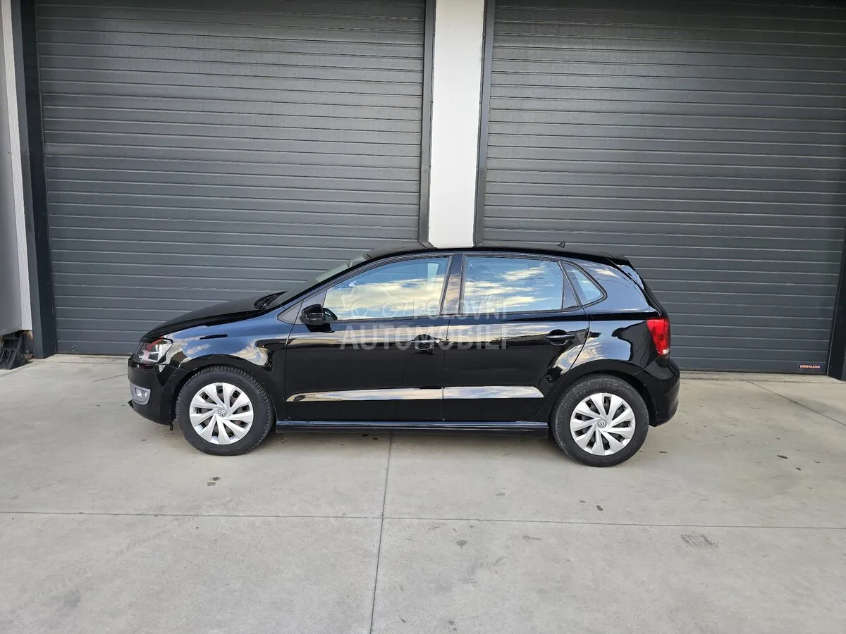 Volkswagen Polo 2011 photo 2