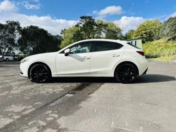 Mazda Axela 2015 photo 5