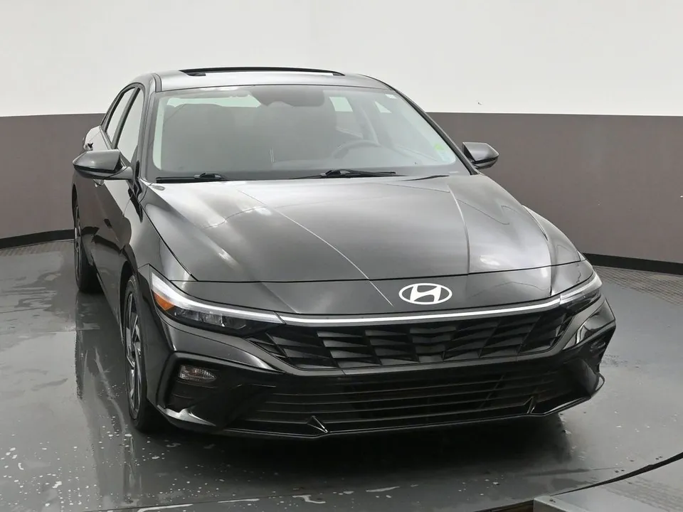 Hyundai Elantra 2025 photo 2