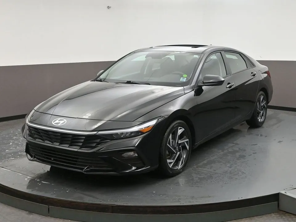Hyundai Elantra 2025 photo 3