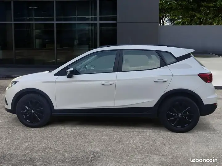Seat Arona 2021 photo 2