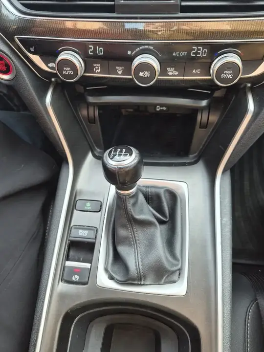 Honda Accord 2020 photo 5
