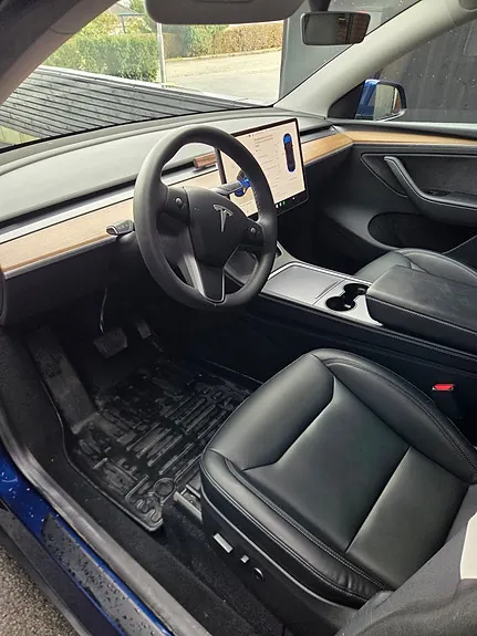 Tesla Model Y 2024 photo 5