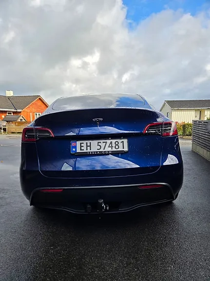 Tesla Model Y 2024 photo 4