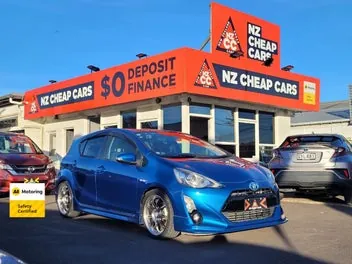 Toyota Aqua 2015 photo 2