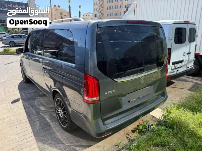 Mercedes-Benz V-Class 2017 photo 2