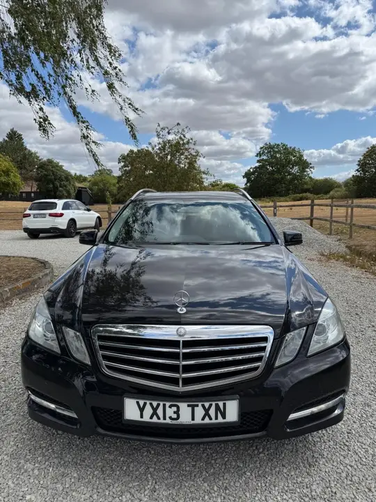 Mercedes-Benz E-Class 2013 photo 2