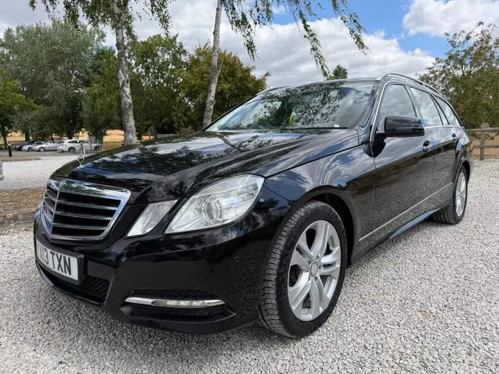 Mercedes-Benz E-Class 2013 photo 3
