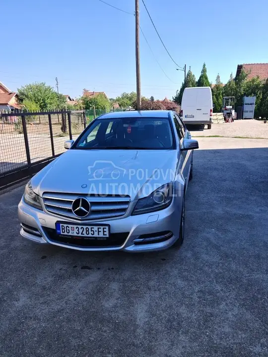 Mercedes-Benz C 220
