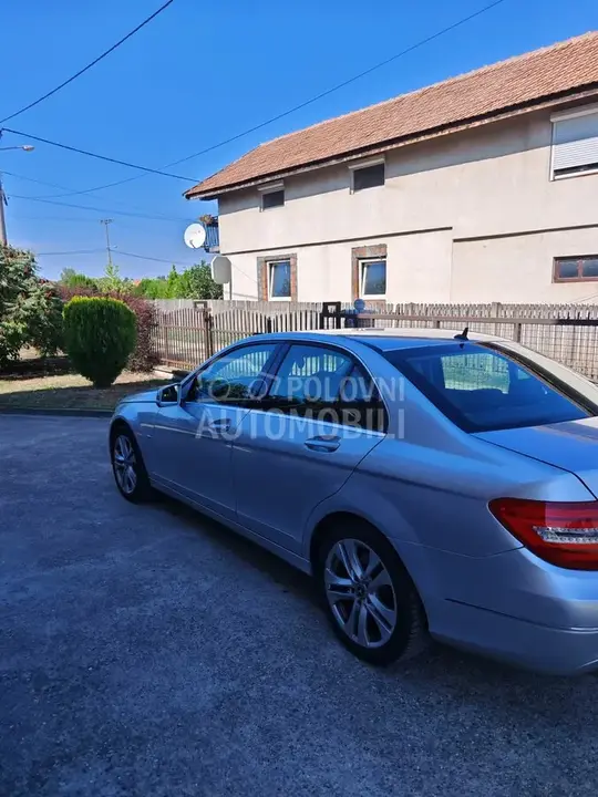 Mercedes-Benz C 220 2011 photo 3