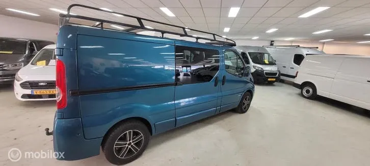 Opel Vivaro 2012 photo 3