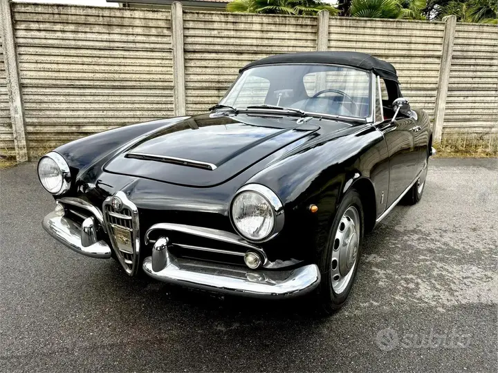 Alfa Romeo Giulia Spider