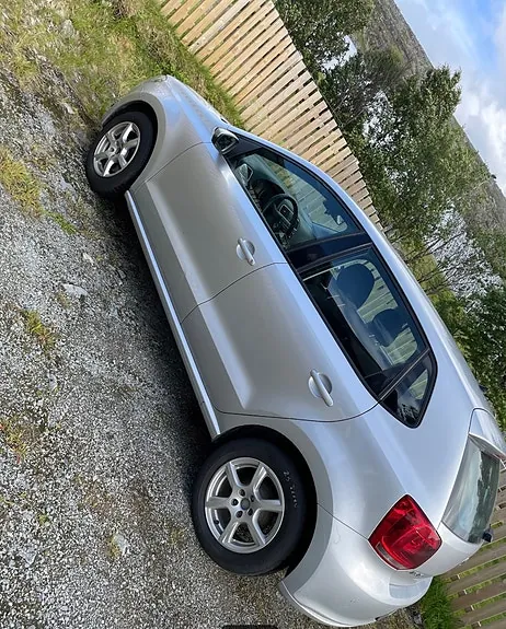 Volkswagen Polo 2013 photo 2