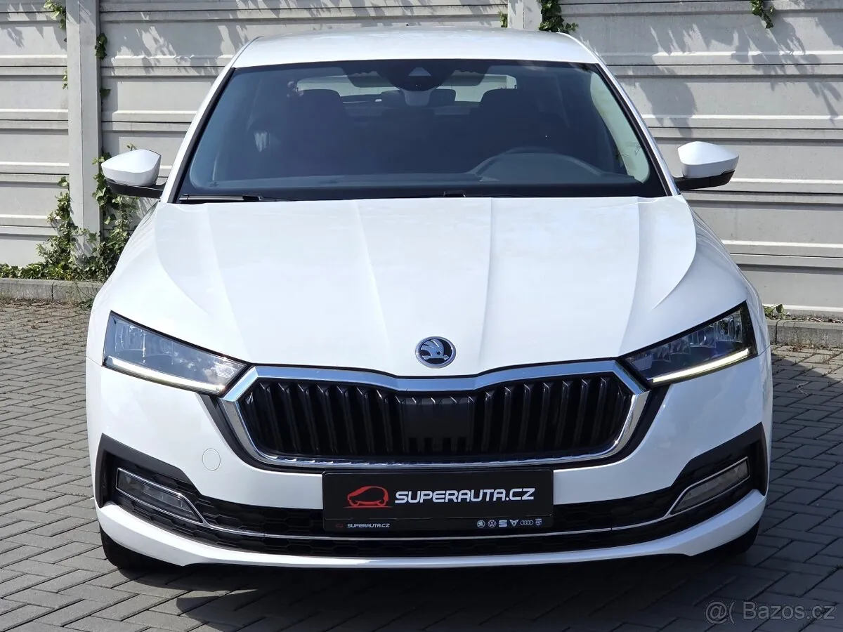 Skoda Octavia 2023 photo 2