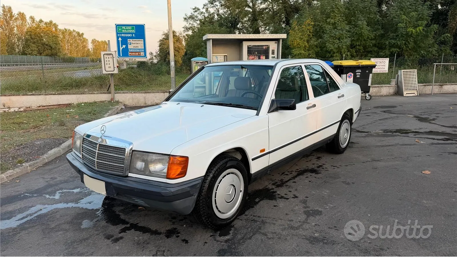 Mercedes-Benz 190E