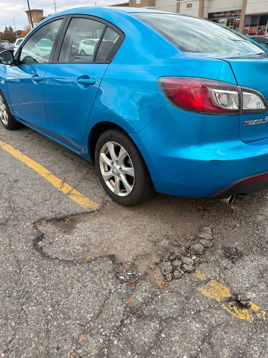 Mazda 3 2010 photo 3