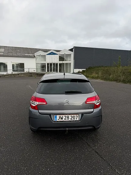 Citroen C4 2012 photo 2