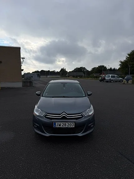 Citroen C4 2012 photo 3