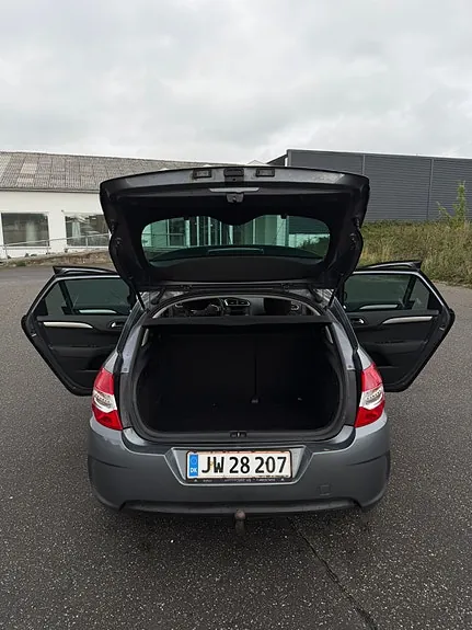 Citroen C4 2012 photo 4