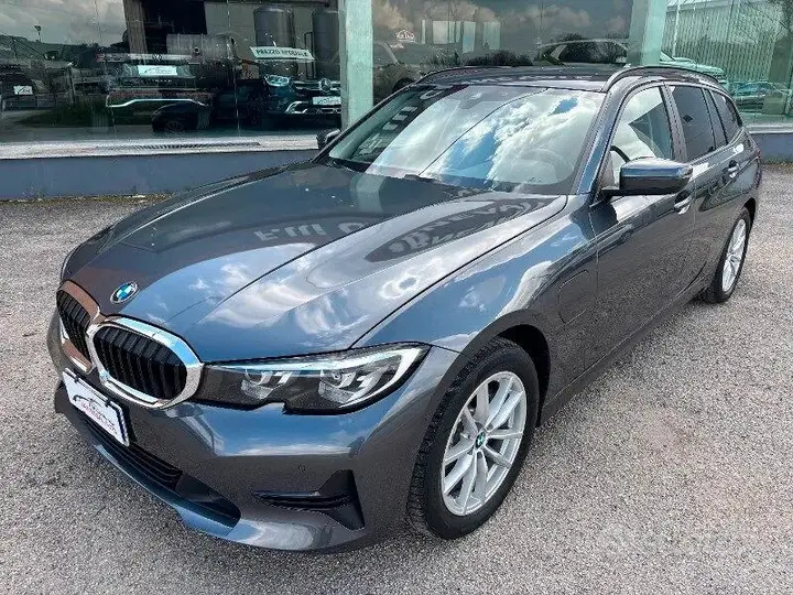 BMW 3 Series 2021 photo 2