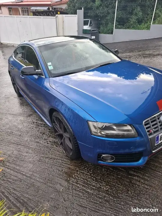 Audi A5 2010 photo 2