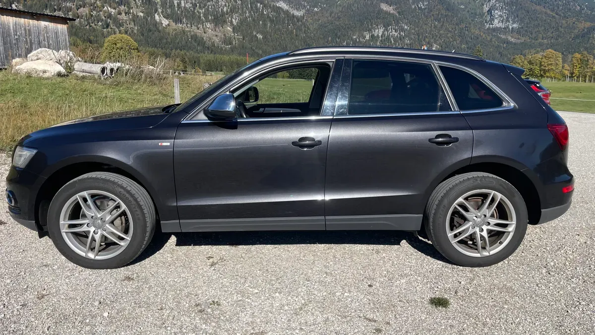 Audi Q5 2012 photo 2