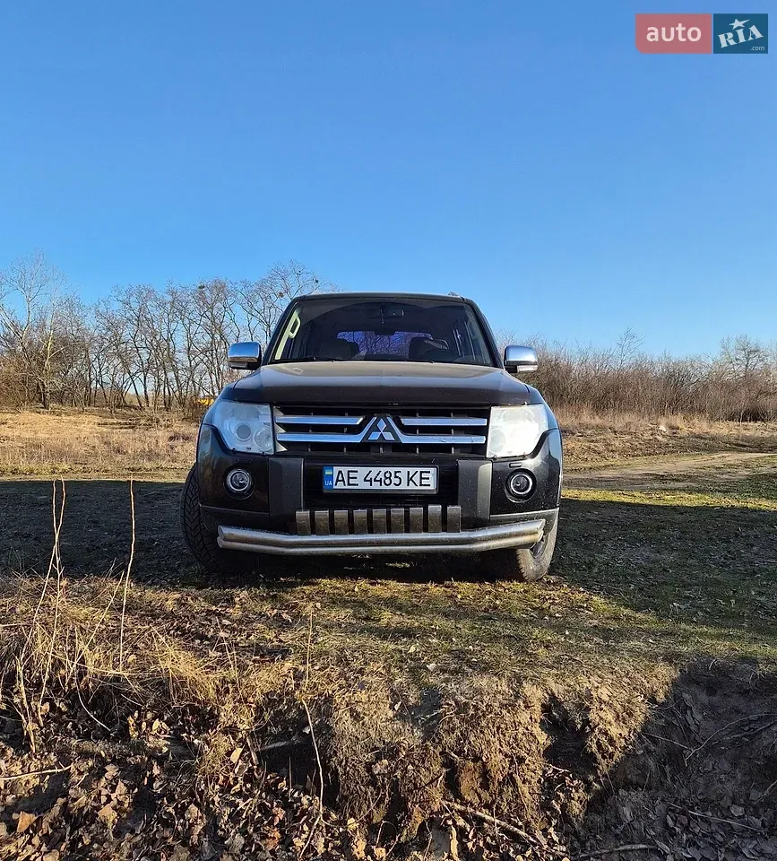 Mitsubishi Pajero Wagon 2008 photo 2