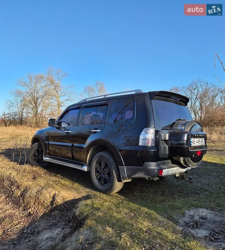 Mitsubishi Pajero Wagon 2008 photo 3