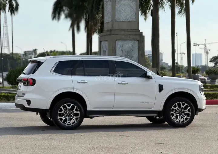 Ford Everest 2025 photo 2