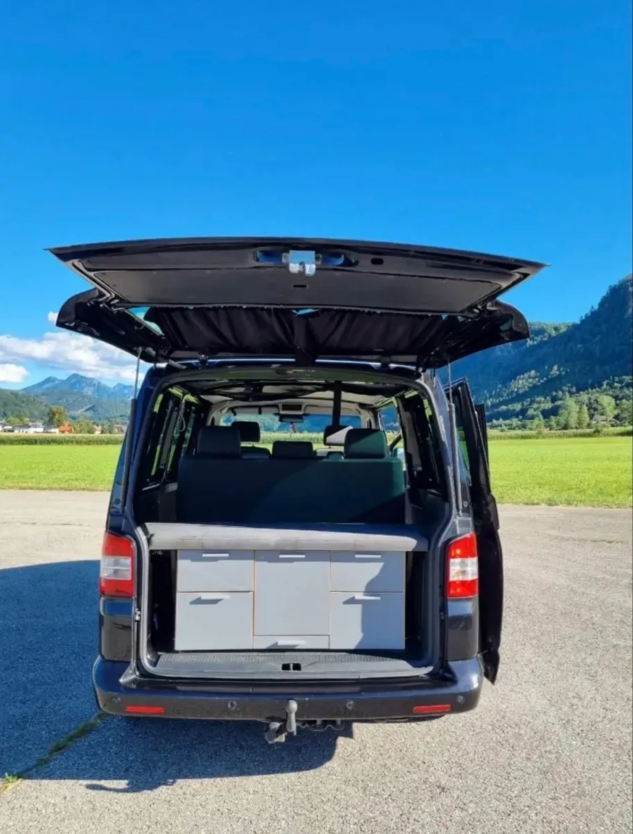 Volkswagen T5 2009 photo 3