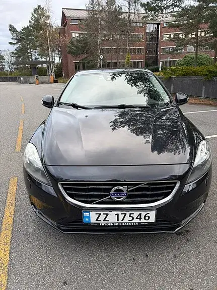 Volvo V40 2013 photo 2