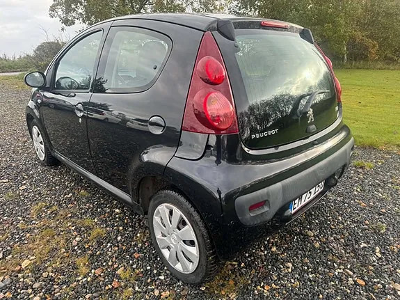 Peugeot 107 2012 photo 2