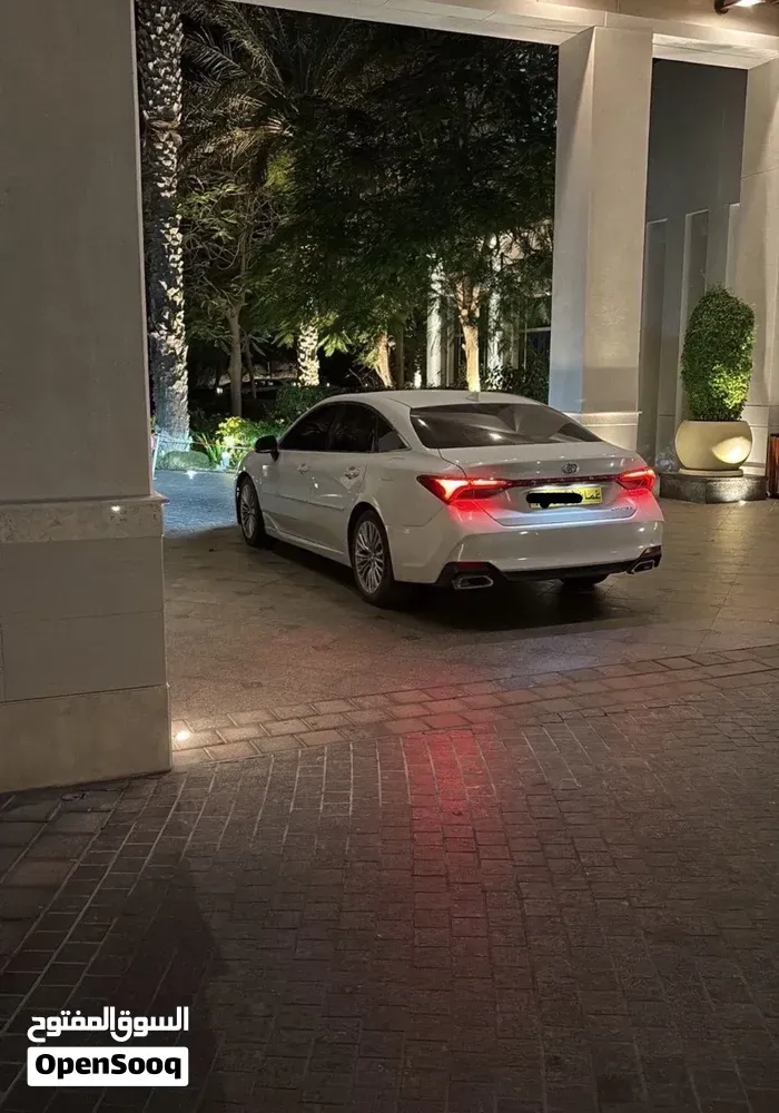 Toyota Avalon 2020 photo 2