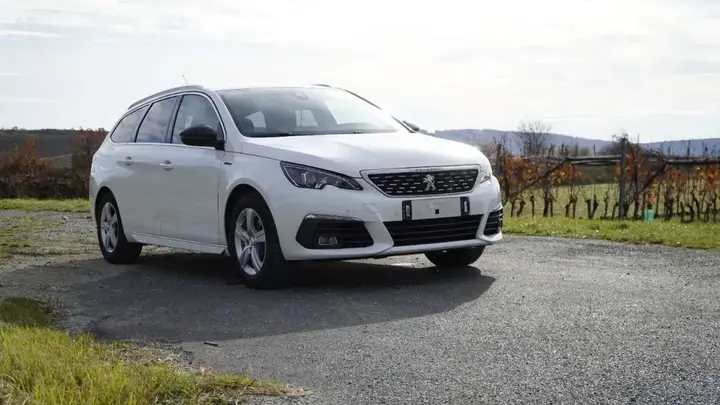 Peugeot 308 2019 photo 3